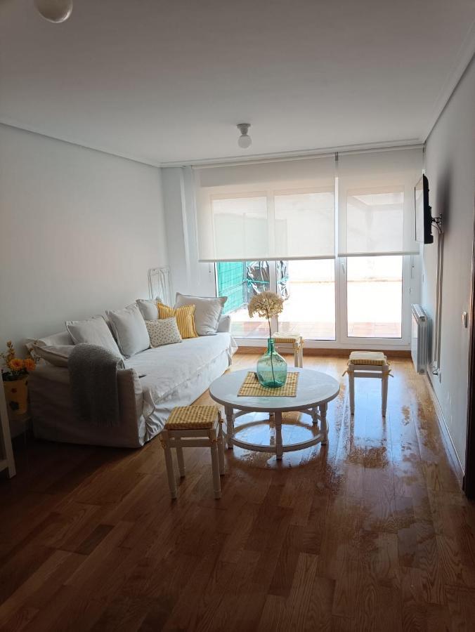 קומיאס Apartamento Con Terraza מראה חיצוני תמונה