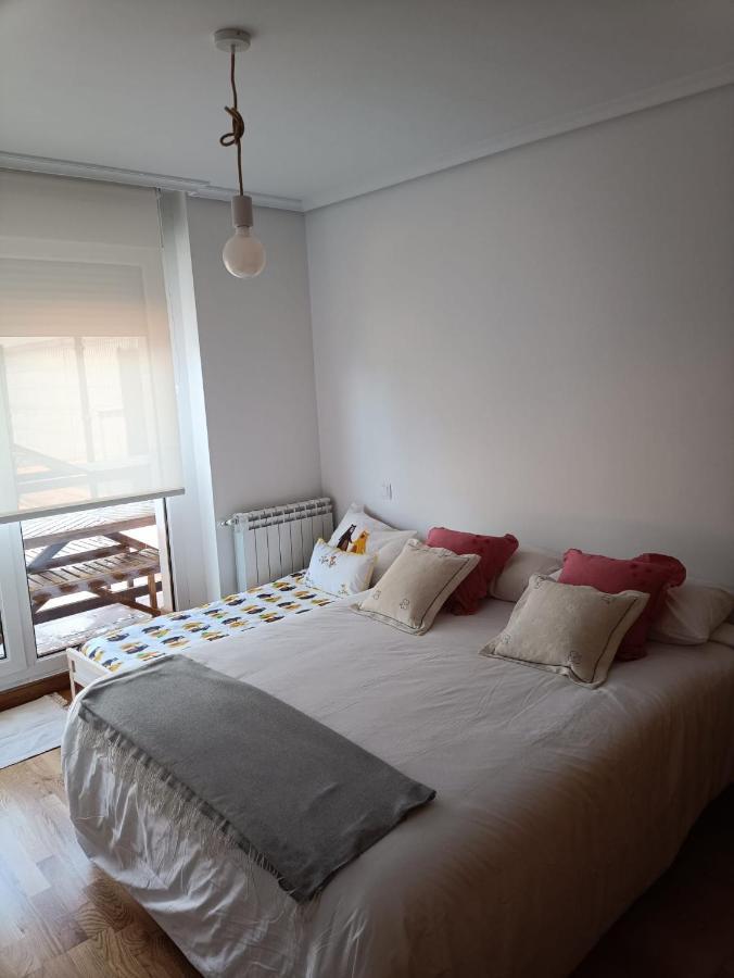 קומיאס Apartamento Con Terraza מראה חיצוני תמונה